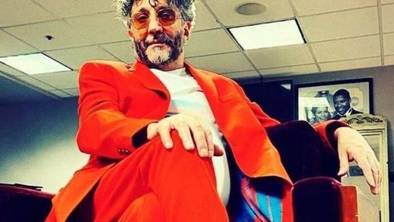 Fito Páez vuelve a dar un show desde el living de su casa