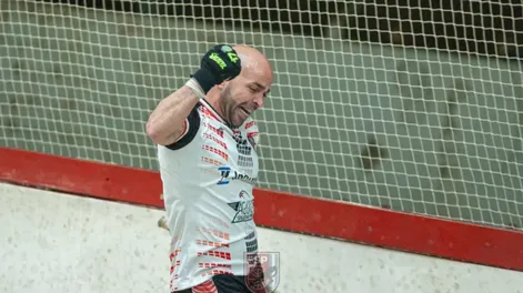 Tres victorias locales y una visitante abrieron los cuartos de final del hockey masculino