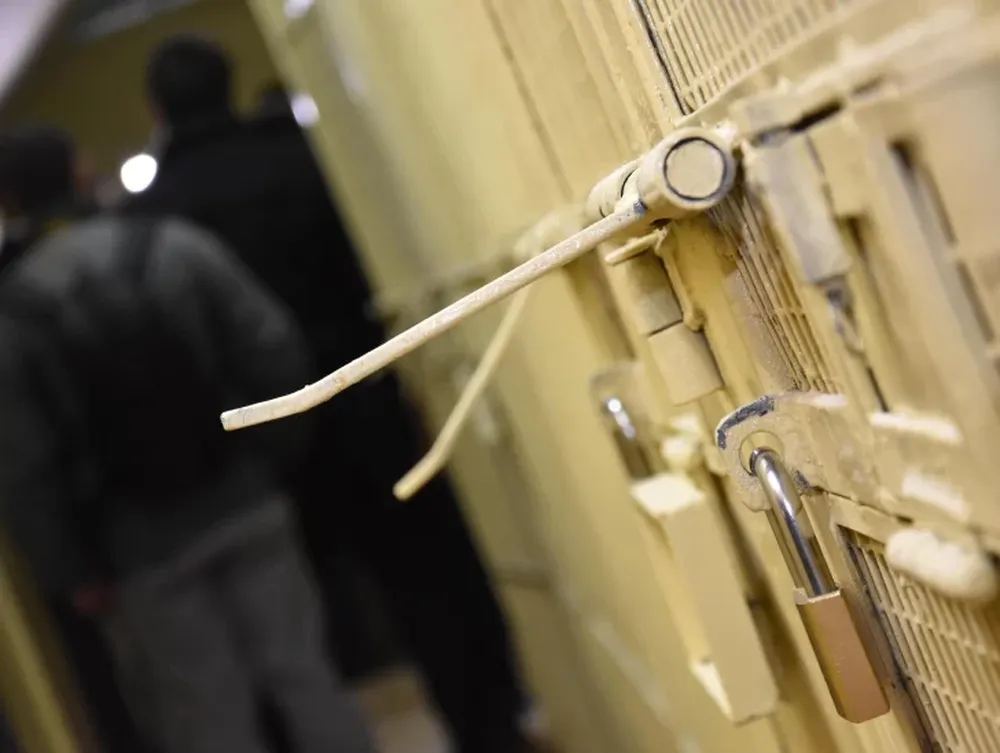 No le importó la condena previa y acosaba a su ex pareja: 18 meses y 15 días de cárcel