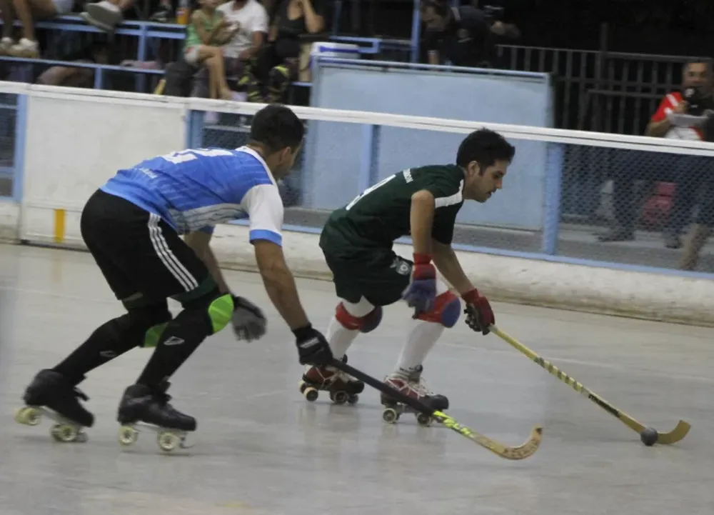 Banco Hispano y Estudiantil, líderes provisorios del Apertura masculino