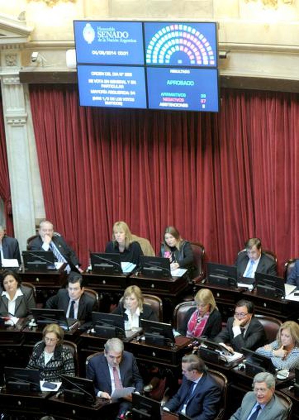 El oficialismo acelera el paso por dos leyes claves