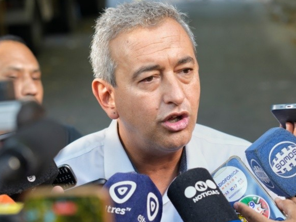 El intendente de Rosario habló del mensaje mafioso contra Messi: “No me van a correr”