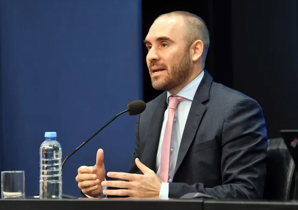 Guzmán: “Nadie en nuestro espacio puede estar contento con tener al Fondo en nuestro país”