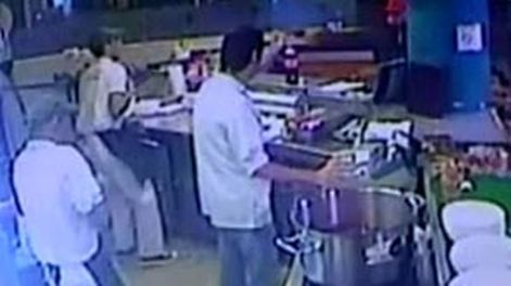 Brutal crimen en una pizzería conmueve a Uruguay