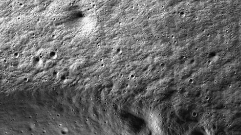 La NASA publica impresionantes imágenes del sombrío polo sur de la Luna