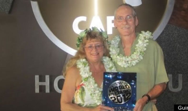 Se casaron 100 veces