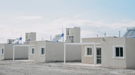 La entrega de viviendas en el barrio Solares del Sur de Media Agua fue suspendida por controles en la red de agua potable. &nbsp;