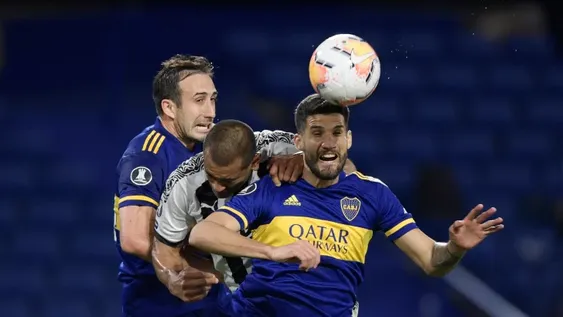 Boca empató y clasificó a octavos