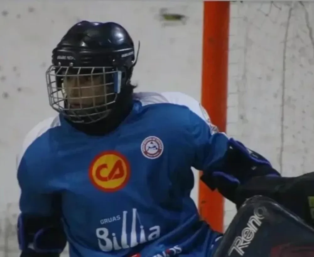 Un hockista protagonizó un fuerte choque: cuál es el estado de salud del joven de 17 años