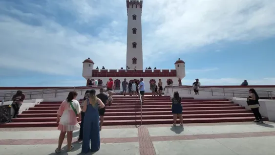 Faro Monumental de La Serena, su emblema turístico y el lugar que sirve de termómetro de la afluencia de turistas. (Foto gentileza Elquiglobal)