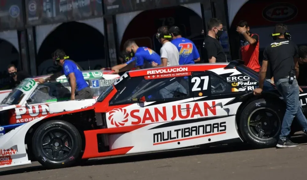 Facu Della Motta, otra vez, desde atrás