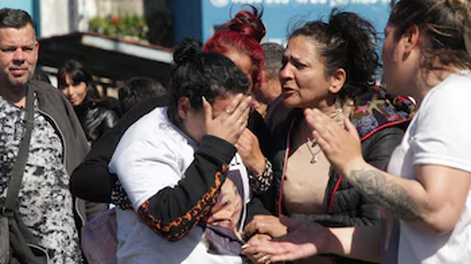 Balearon la casa de Lara, una de las tres chicas asesinadas