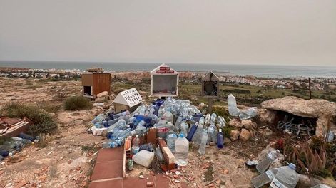 La devoción por la Difunta Correa se instaló en Almerimar, en España, donde una pareja de sanjuaninos construyó un oratorio en su honor.