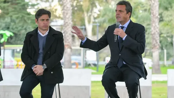 Massa brama por la demora del FMI