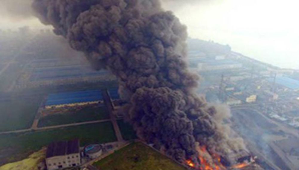 La explosión en una planta química deja más de 20 muertos