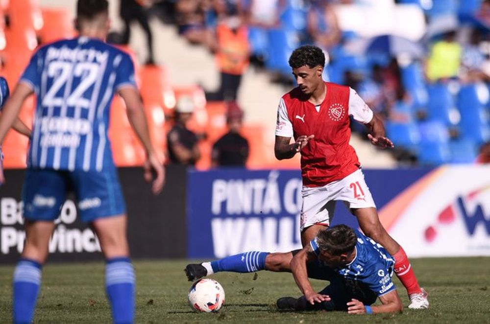 En un partido picante, Independiente igualó en Mendoza por 3 goles ante Godoy Cruz