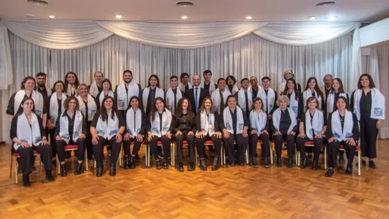 Otro brindis con la música y la plástica