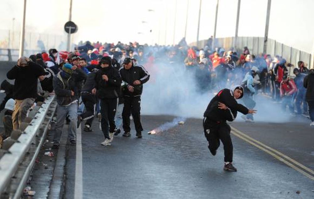 Todo Núñez sufrió el descontrol y la furia de los hinchas