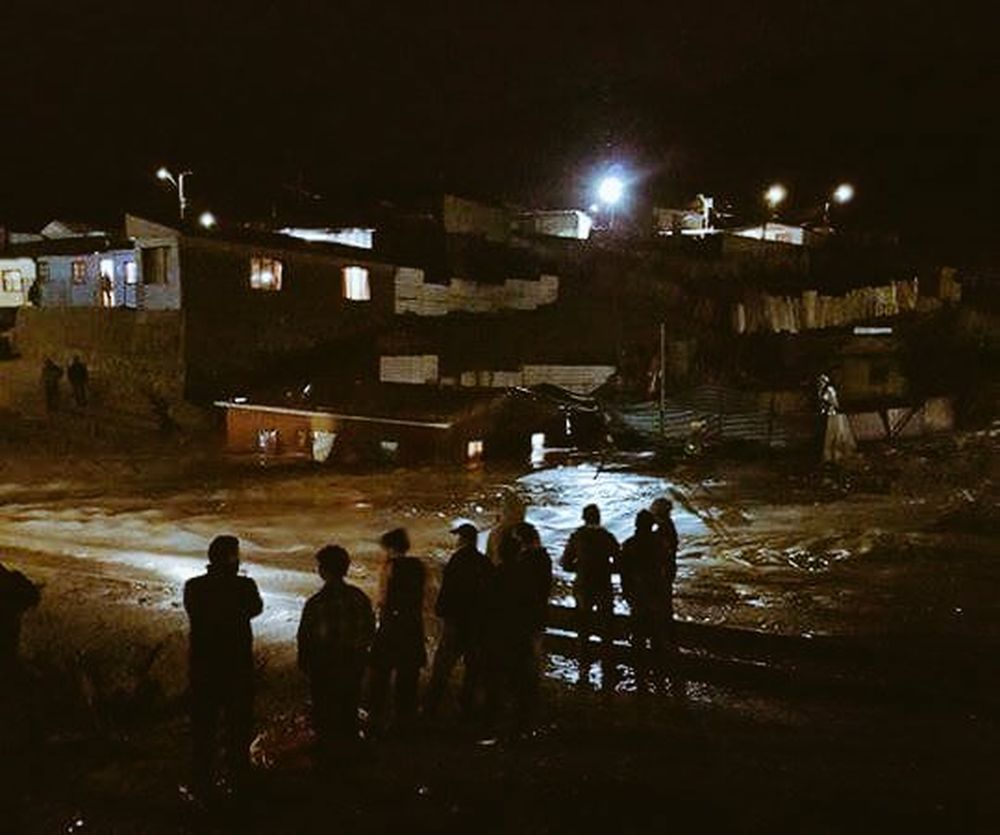 Impactantes imágenes del feroz temporal que ataca a Chile y ya dejó dos muertos