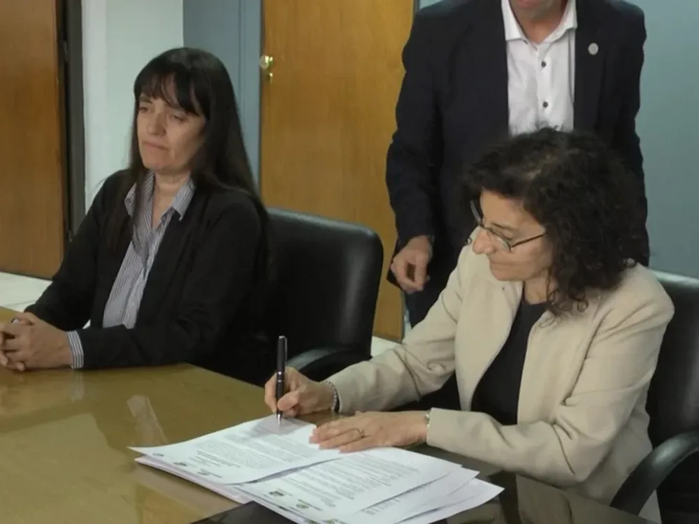 La UNSJ y el municipio trabajarán conjuntamento para que los estudiantes secundarios egresen del colegio e ingresen a la universidad.