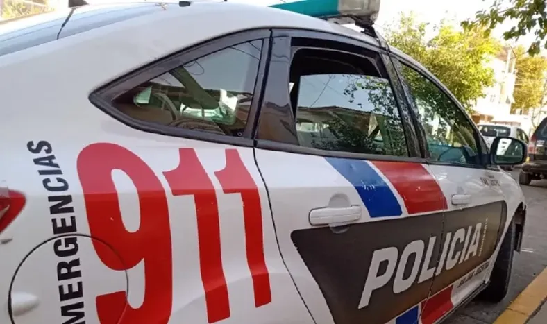 Intentaron robar una moto en pleno centro, el propietario los siguió y los atraparon en Concepción