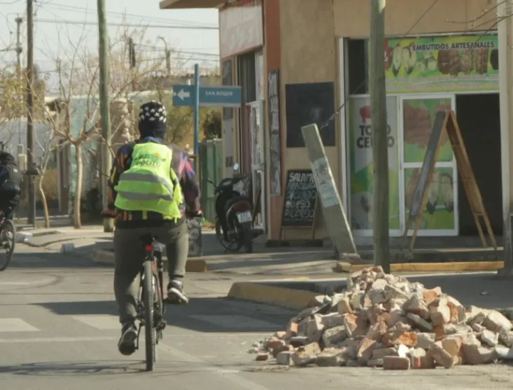 Basura en la vía pública, principal reclamo de los vecinos de Rawson