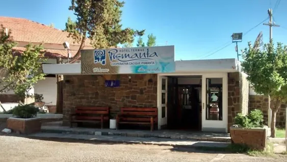 La cooperativa que administra el Hotel de Pismanta negocia irse