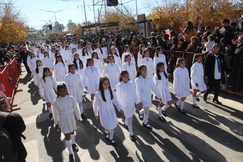Casi 200 alumnos y cadetes de la Policía, prometieron la Bandera en conjunto en Zonda