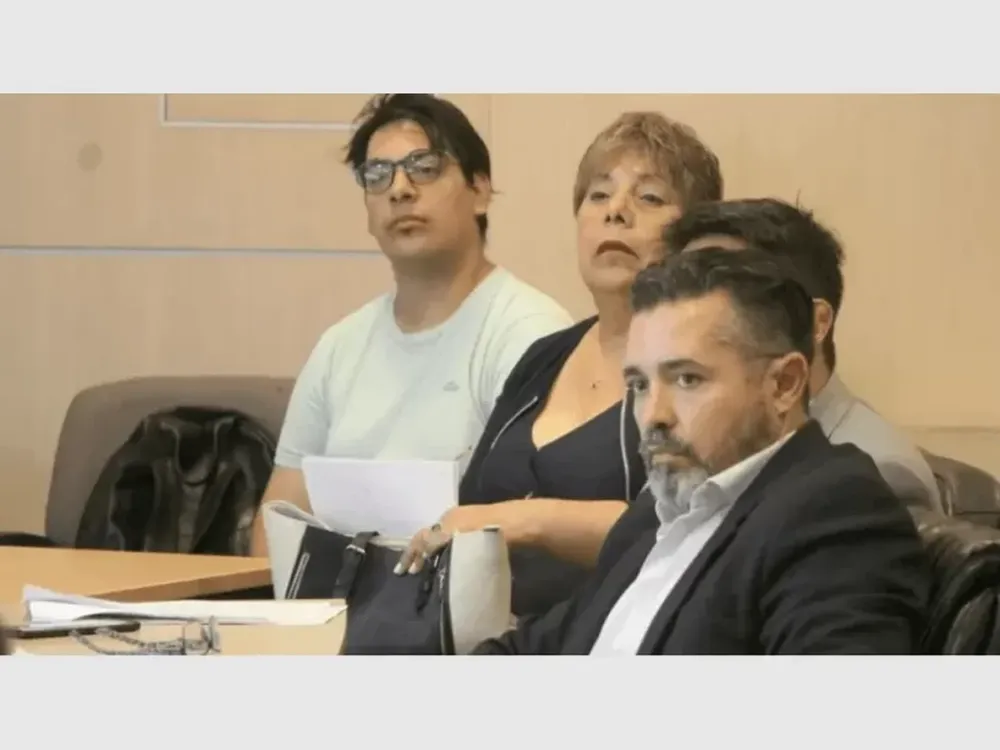 Madre e hijo, empleados de AFIP, condenados por pedir plata a cambio de borrar deudas