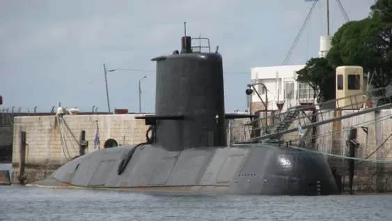Cinco buques continúan con el operativo de búsqueda del submarino ARA San Juan
