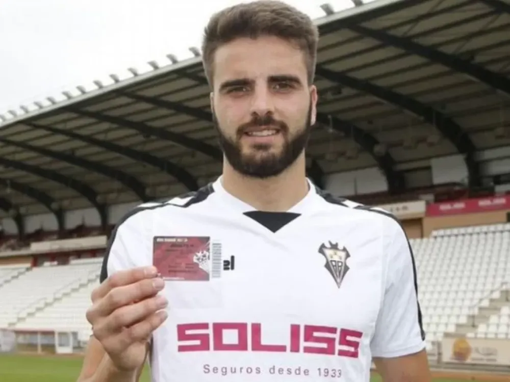 Murió arrollado por un tren el exfutbolista español Pelayo Novo