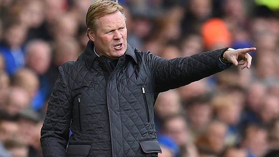 Koeman se prueba el traje de entrenador