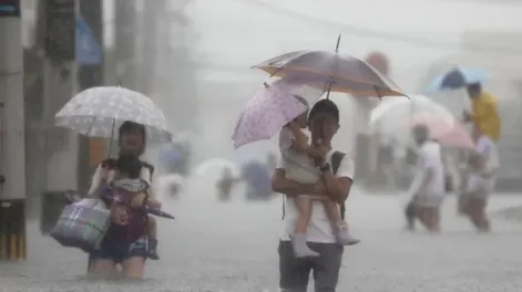 Un muerto, dos desaparecidos y miles de evacuados por fuertes lluvias en Japón
