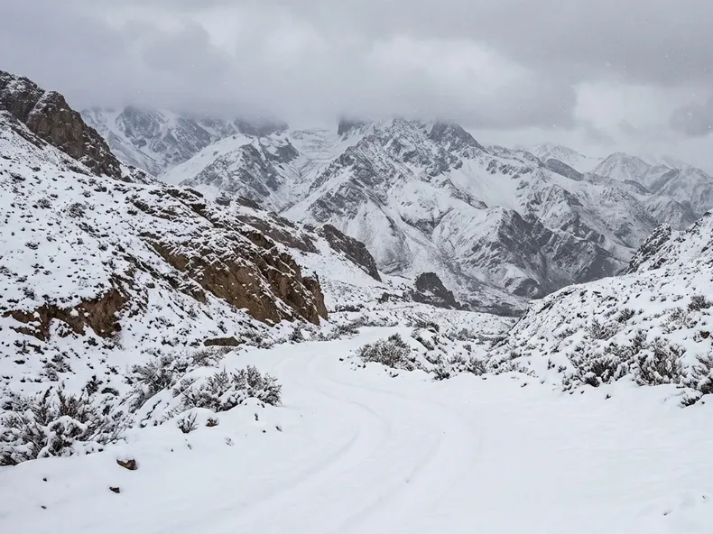 La cordillera acumuló este invierno una nieve que, en algunos puntos, quintuplicó la del año pasado en la misma fecha.