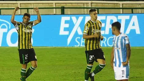 Pizzi no tuvo el debut deseado en Racing: Banfield ganó 2-0