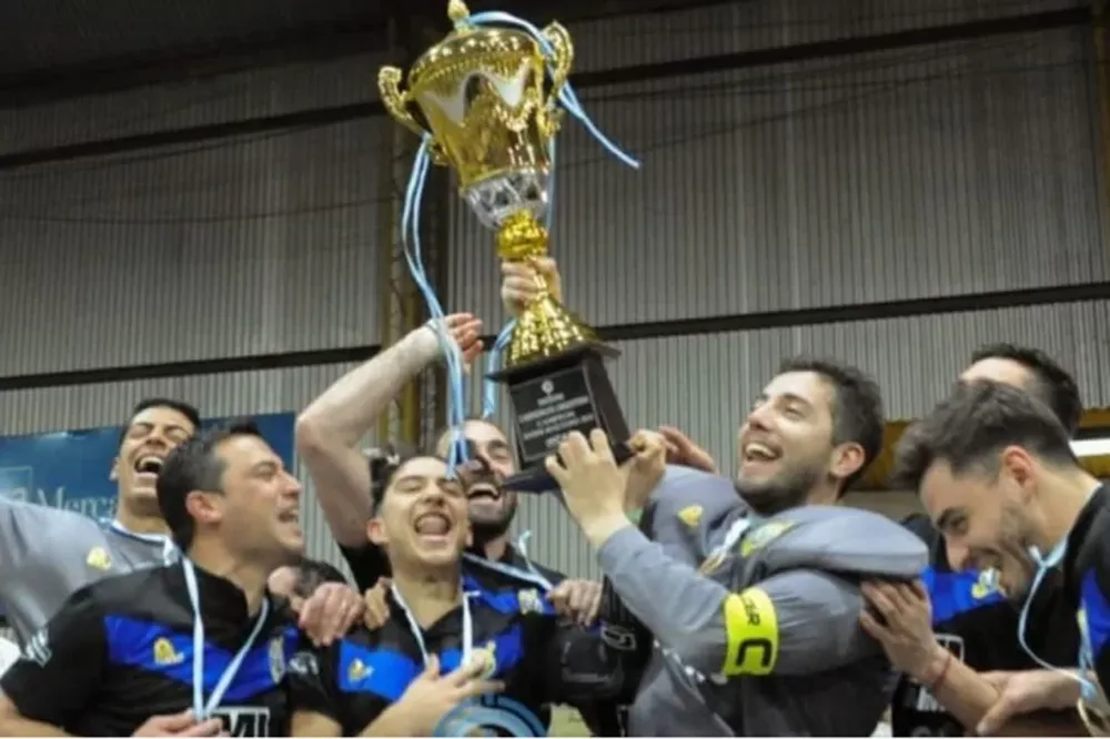 Puro bochín y stick en La Superiora