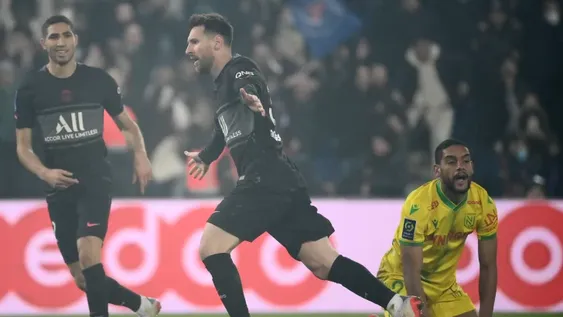 Lio Messi rompió su maleficio en París