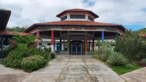 Alumno de 14 años atacó con un hacha a dos niñas de 9 en una escuela brasileña