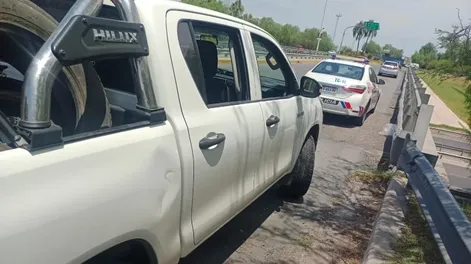 Una camioneta chocó a una moto en el acceso de Ruta 40 y el motociclista fue hospitalizado