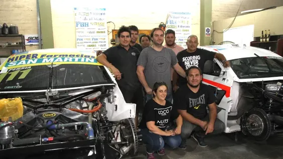 La familia Persia lista para la acción