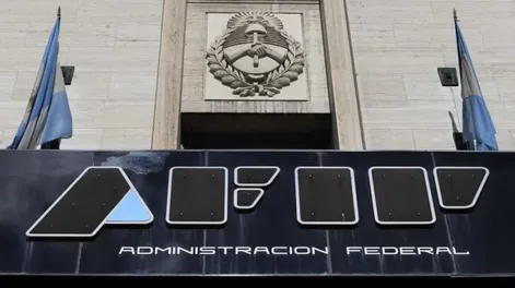 AFIP detectó inconsistencias por más de $100 mil millones en cuentas de argentinos en el exterior