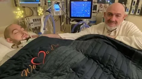 Es miembro de la familia real árabe y cada 18 de abril, el día de su cumpleaños se transforma en una jornada simbólica.