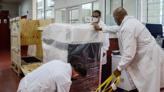 Argentina compró una máquina por 1 millón de dólares para controlar la mutación del virus