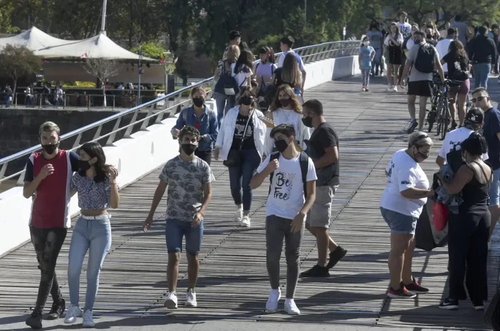 Fernández y Larreta relanzan la mesa del AMBA por la nueva ola