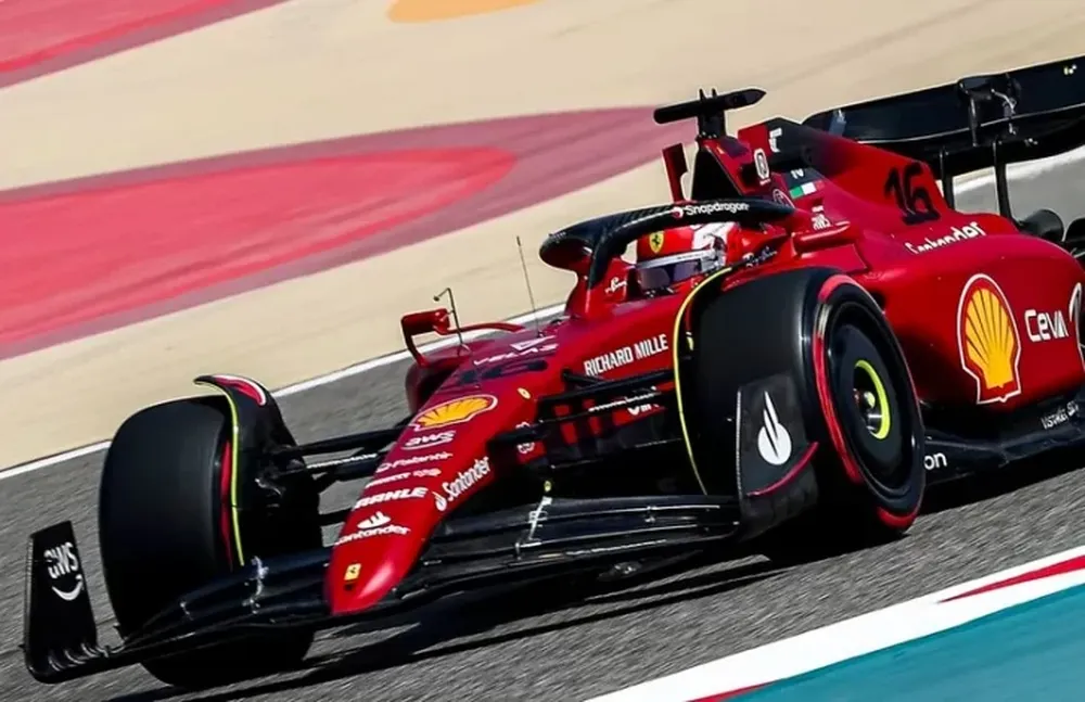 Leclerc, con Ferrari, se lleva la primera pole position de la temporada en Bahréin