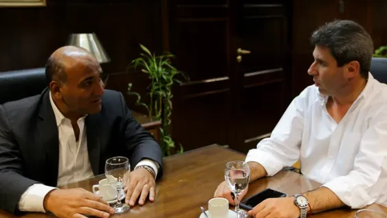 Visitas nacionales, por el Conectar Igualdad y suena un parque solar