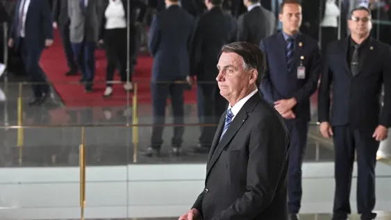 Bolsonaro no reconoce la derrota y afirma que actuará “dentro de la Constitución”