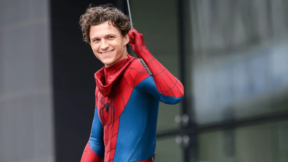 En camino. El Spiderman de Tom Holland llegará a los cines el 28 de julio.&nbsp;