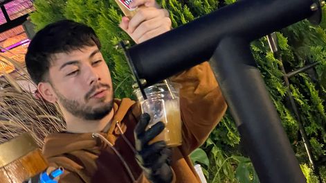 emanuel vazquez, el sanjuanino por adopcion que comenzo con un par de ollas hace tres anos y hoy busca posicionar su cerveza artesanal