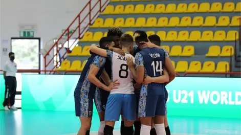 Con tres jugadores de UPCN, la selección de vóley consiguió un triunfazo
